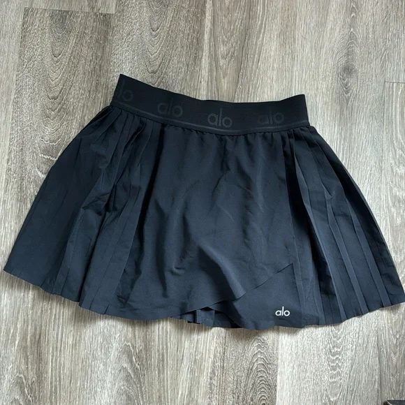 ALO Yoga | Skirts | Alo Skirt Black | Poshmark